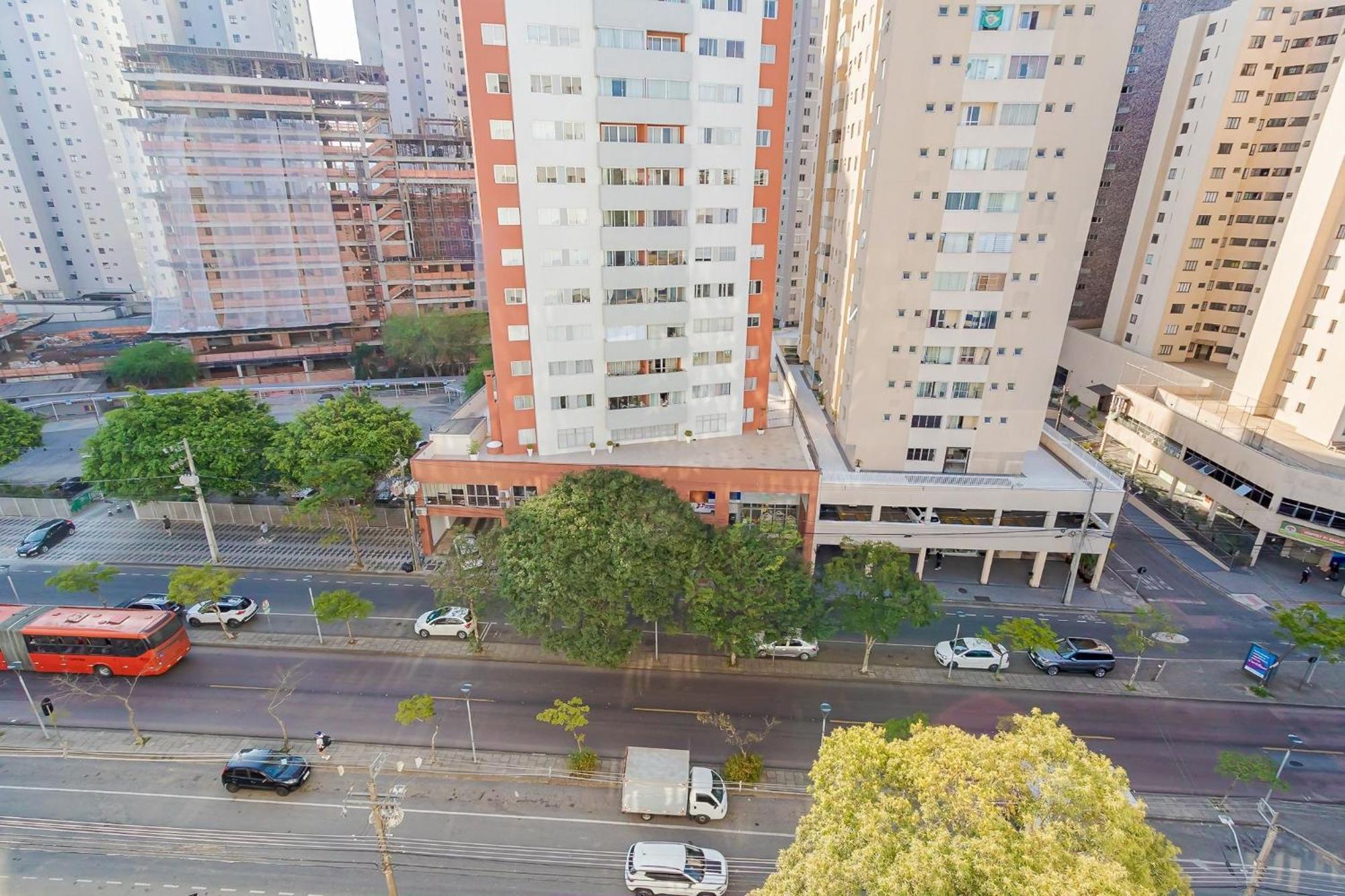 Predio Fantastico No Bairro Mais Requisitado De Curitiba Exteriör bild