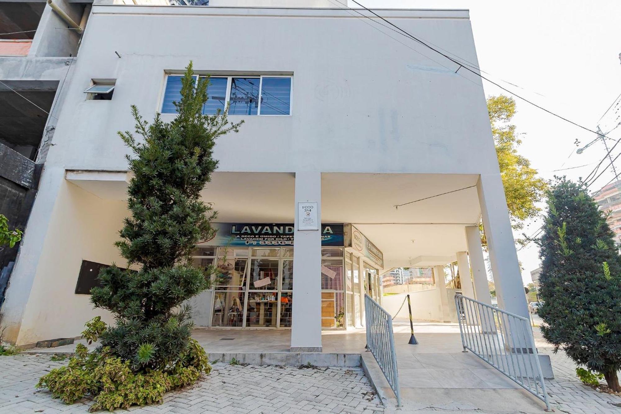 Predio Fantastico No Bairro Mais Requisitado De Curitiba Exteriör bild